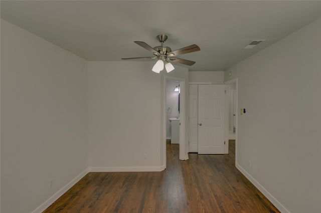 1100 Wade Hampton Street, Benbrook, TX 76126