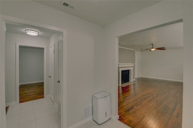 1100 Wade Hampton Street, Benbrook, TX 76126