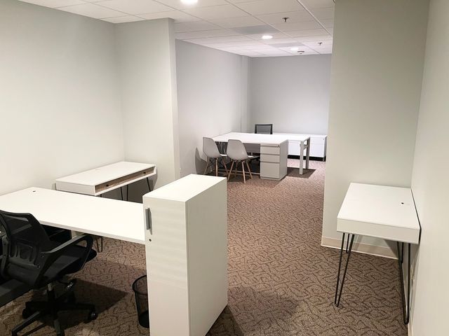 10700 W HIGGINS Road 220, Rosemont, IL 60018