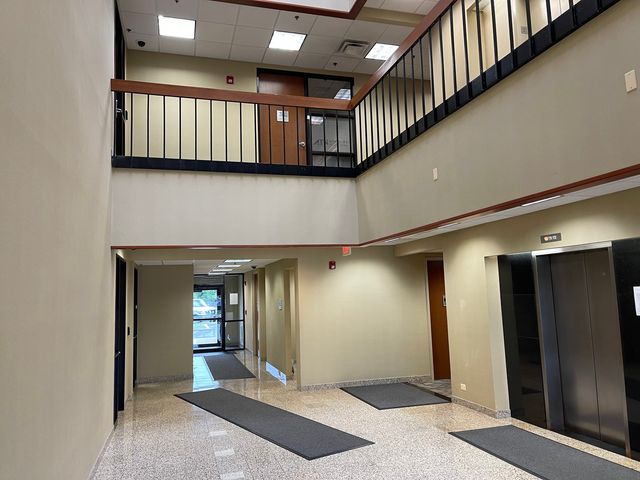 10700 W HIGGINS Road 220, Rosemont, IL 60018