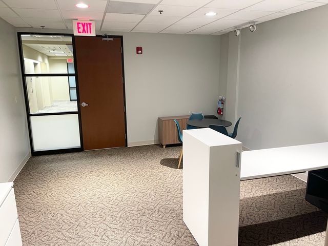 10700 W HIGGINS Road 220, Rosemont, IL 60018