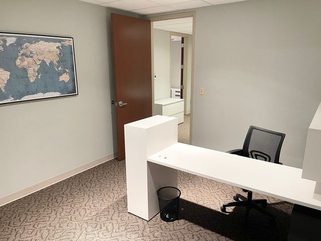 10700 W HIGGINS Road 220, Rosemont, IL 60018