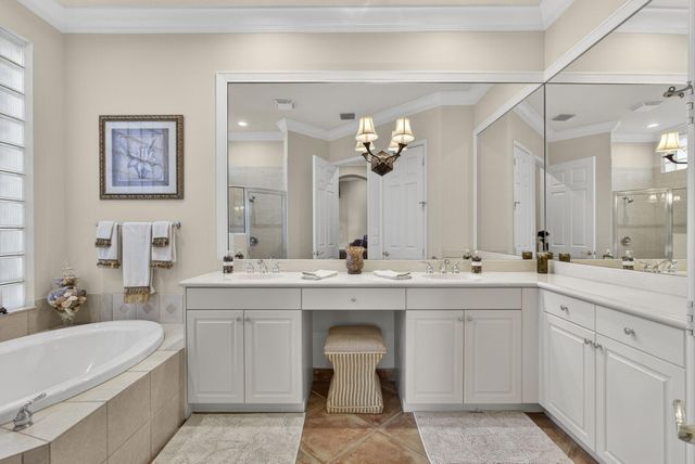 207 Andalusia Drive, Palm Beach Gardens, FL 33418