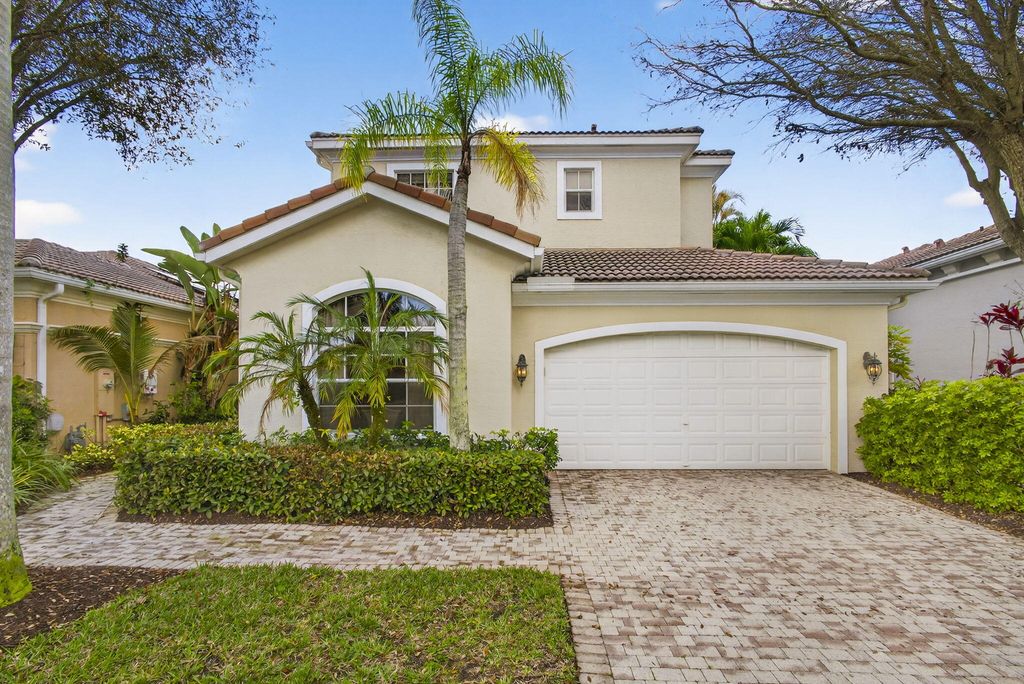 207 Andalusia Drive, Palm Beach Gardens, FL 33418