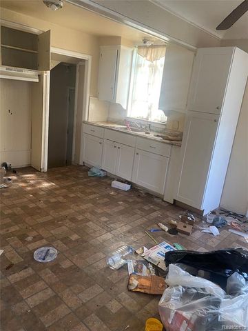 16551 Tacoma, Detroit, MI 48205