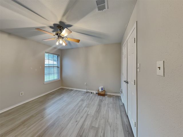 4912 Barberry Drive, Fort Worth, TX 76133