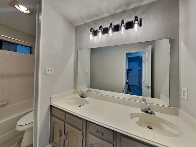 4912 Barberry Drive, Fort Worth, TX 76133