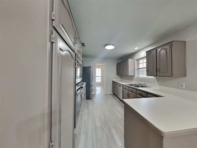 4912 Barberry Drive, Fort Worth, TX 76133