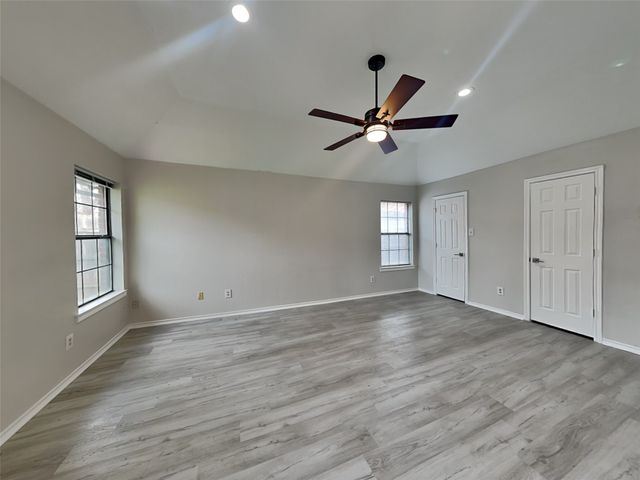 4912 Barberry Drive, Fort Worth, TX 76133