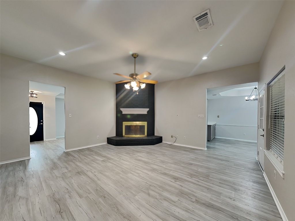 4912 Barberry Drive, Fort Worth, TX 76133