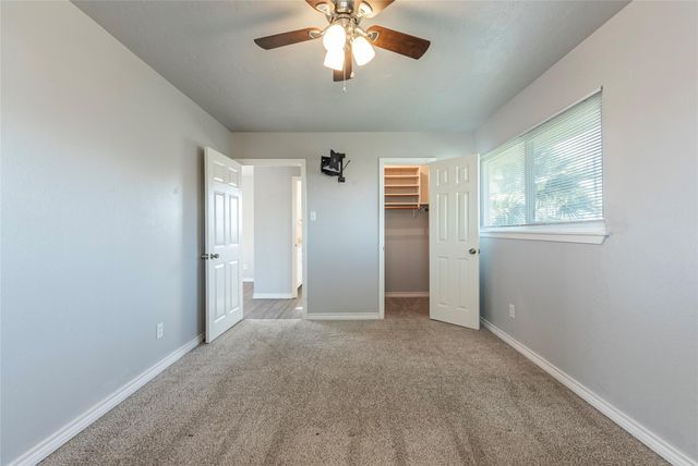 442 Pompano Street, Bayou Vista, TX 77563