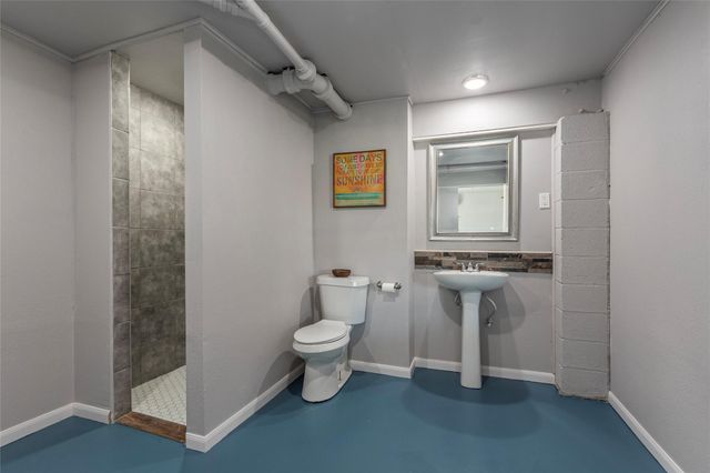 442 Pompano Street, Bayou Vista, TX 77563