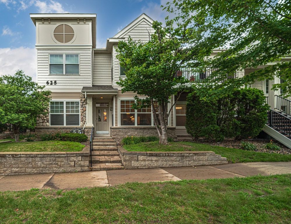 625 Wesley Commons Drive 36, Golden Valley, MN 55427