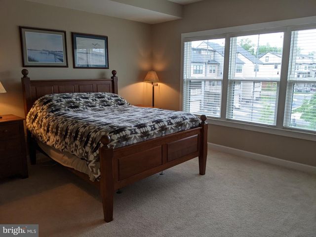 43349 STADIUM TER, Ashburn, VA 20148