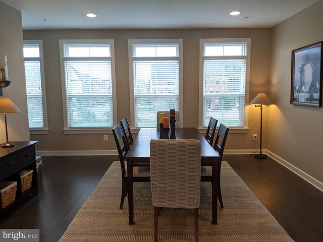 43349 STADIUM TER, Ashburn, VA 20148