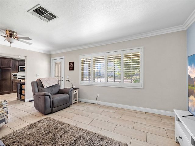 370 W San Bernardino Avenue, Rialto, CA 92376