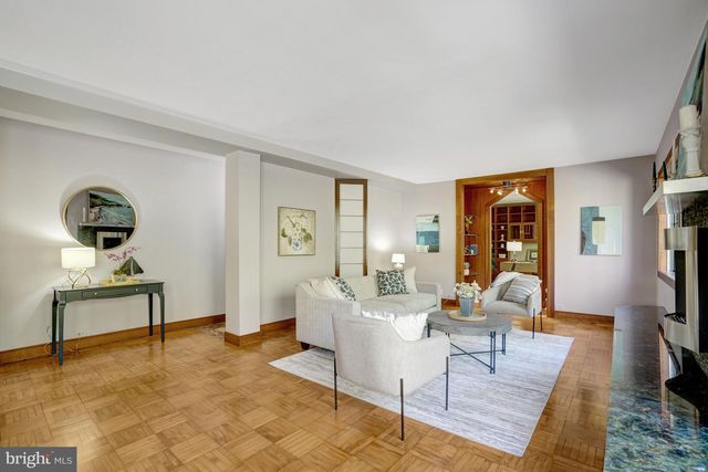 1647 PRESTON RD, Alexandria, VA 22302