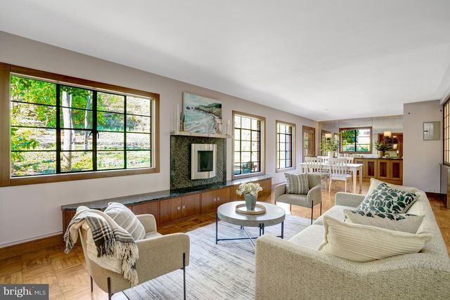 1647 PRESTON RD, Alexandria, VA 22302