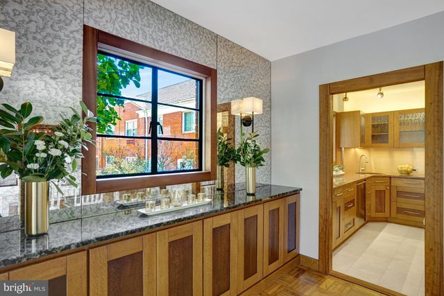 1647 PRESTON RD, Alexandria, VA 22302