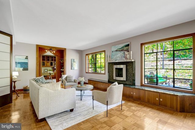 1647 PRESTON RD, Alexandria, VA 22302