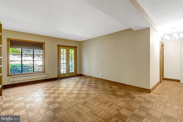 1647 PRESTON RD, Alexandria, VA 22302