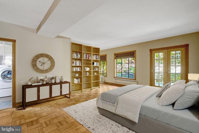 1647 PRESTON RD, Alexandria, VA 22302