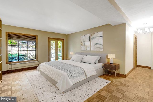 1647 PRESTON RD, Alexandria, VA 22302