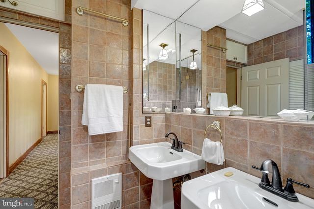 1647 PRESTON RD, Alexandria, VA 22302