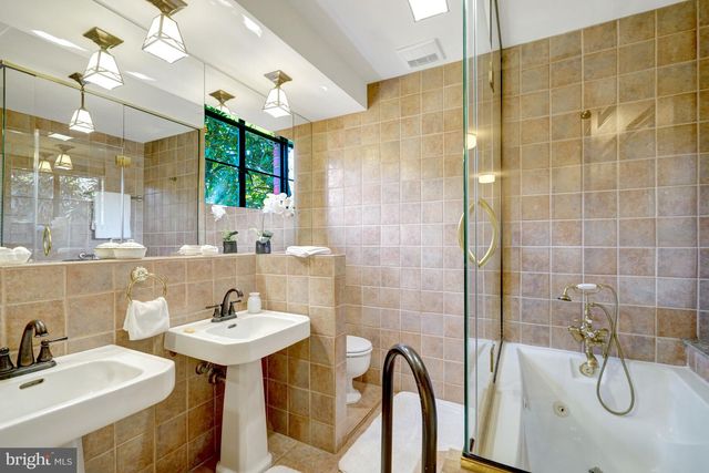 1647 PRESTON RD, Alexandria, VA 22302