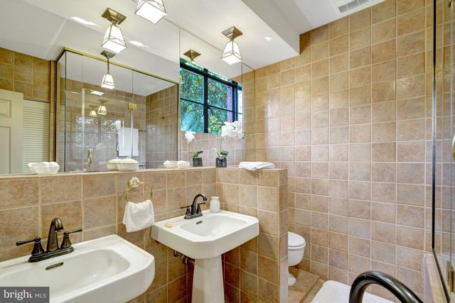 1647 PRESTON RD, Alexandria, VA 22302