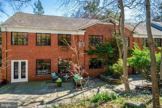 1647 PRESTON RD, Alexandria, VA 22302