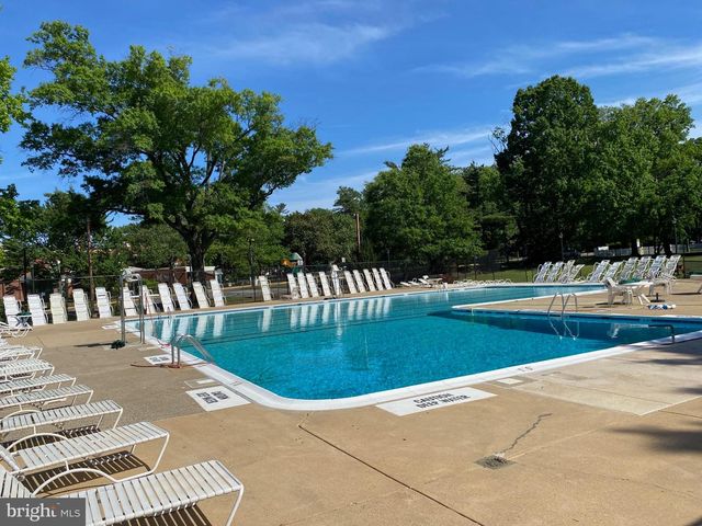 1647 PRESTON RD, Alexandria, VA 22302