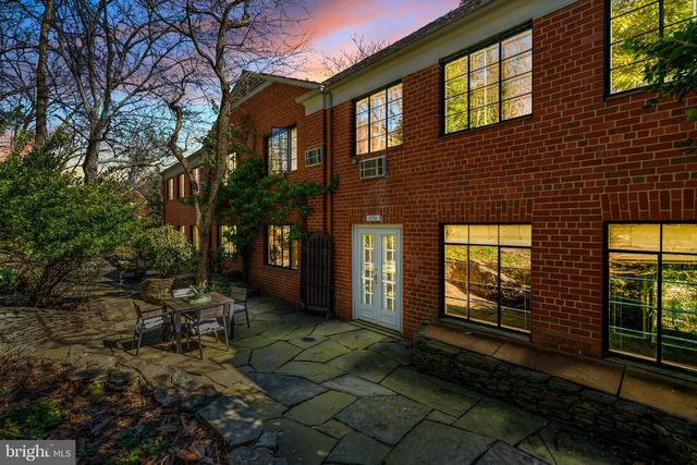 1647 PRESTON RD, Alexandria, VA 22302