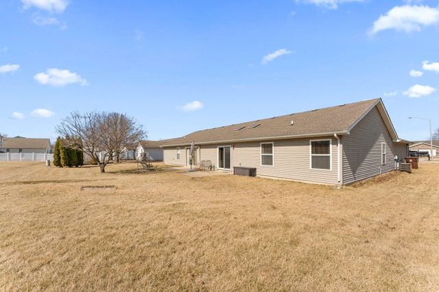 4401 W 73rd Court, Merrillville, IN 46410