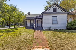 100 W Munson Street, Denison, TX 75021