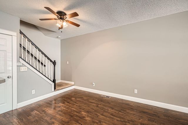 2029 Poppy Drive, Chanhassen, MN 55317