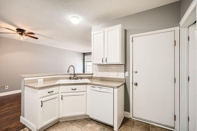 2029 Poppy Drive, Chanhassen, MN 55317