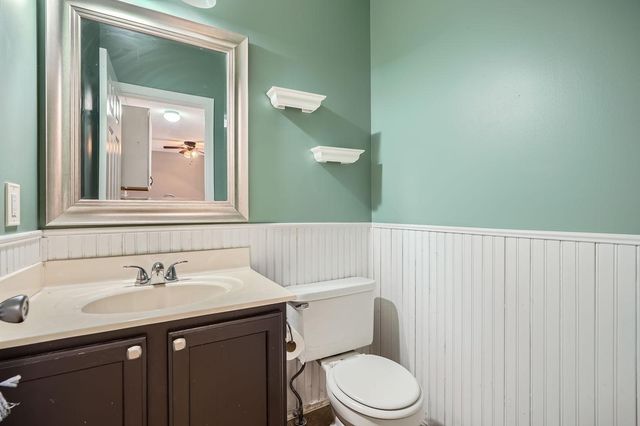 2029 Poppy Drive, Chanhassen, MN 55317