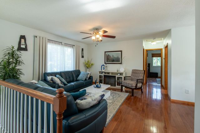 4444 101st Lane NE, Blaine, MN 55014