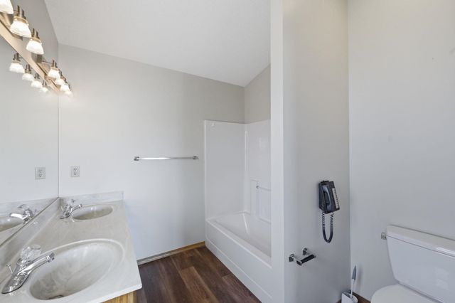 2002 N Teal Brook St, Wichita, KS 67235