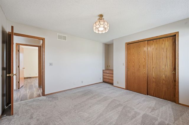 2002 N Teal Brook St, Wichita, KS 67235