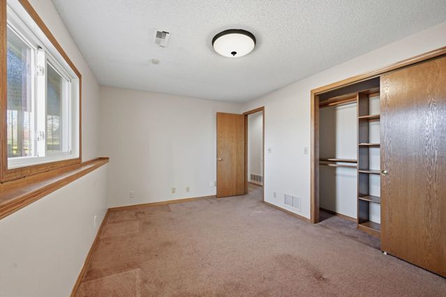 2002 N Teal Brook St, Wichita, KS 67235