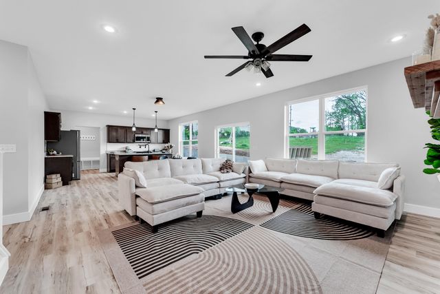 5341 S Dayton Avenue, Springfield, MO 65810
