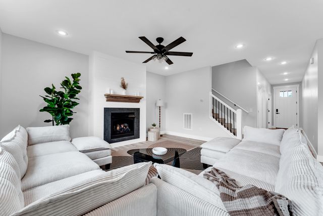 5341 S Dayton Avenue, Springfield, MO 65810