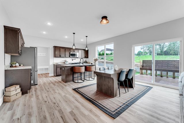 5341 S Dayton Avenue, Springfield, MO 65810