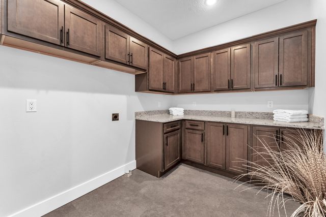 5341 S Dayton Avenue, Springfield, MO 65810