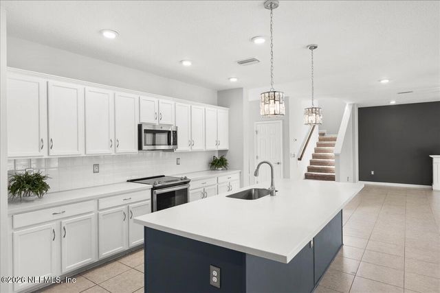 5645 HAMPTON CREEK Road, Jacksonville, FL 32218