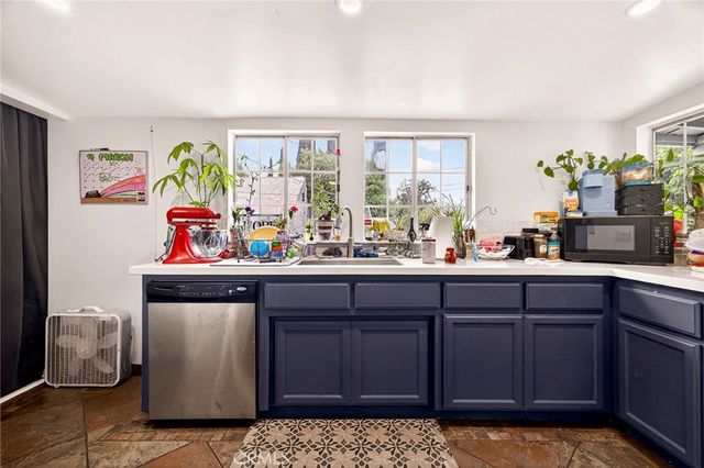 1121 Marin, Corning, CA 96021