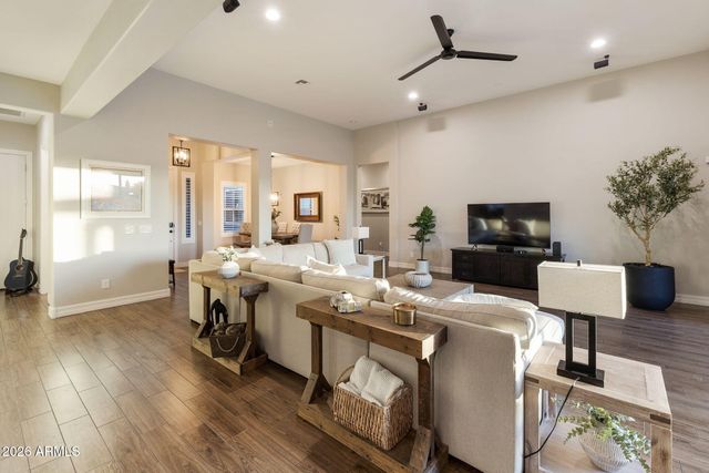 7606 S PENROSE Drive, Gilbert, AZ 85298