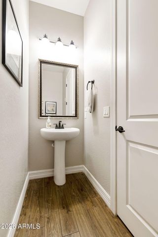 7606 S PENROSE Drive, Gilbert, AZ 85298
